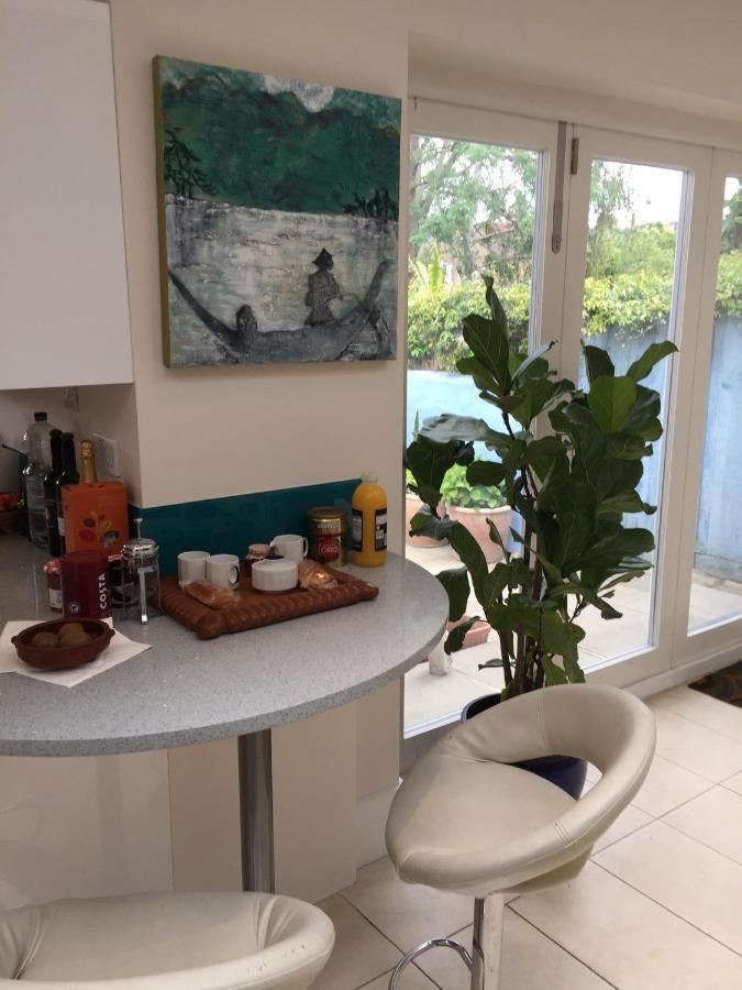 Sandra & Andrew'S B&B London Ngoại thất bức ảnh